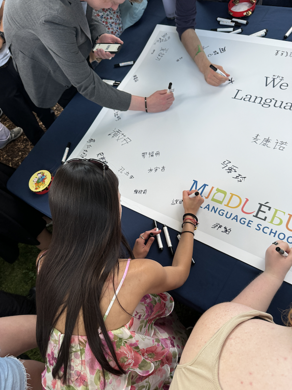 students sign the Middlebury Language Pledge. 