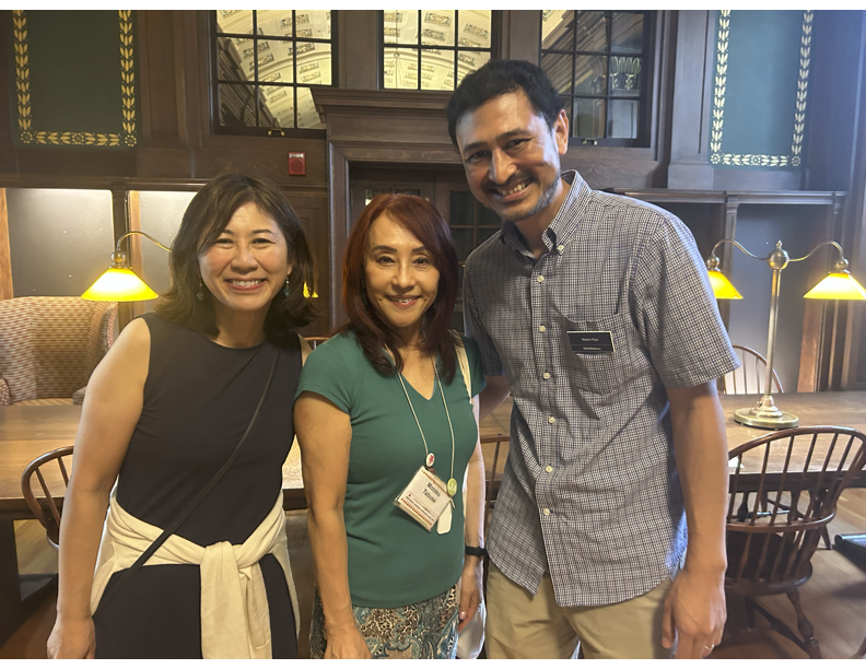 School of Japanese faculty, staff, and students in Axinn Reading Room at Middlebury College. 