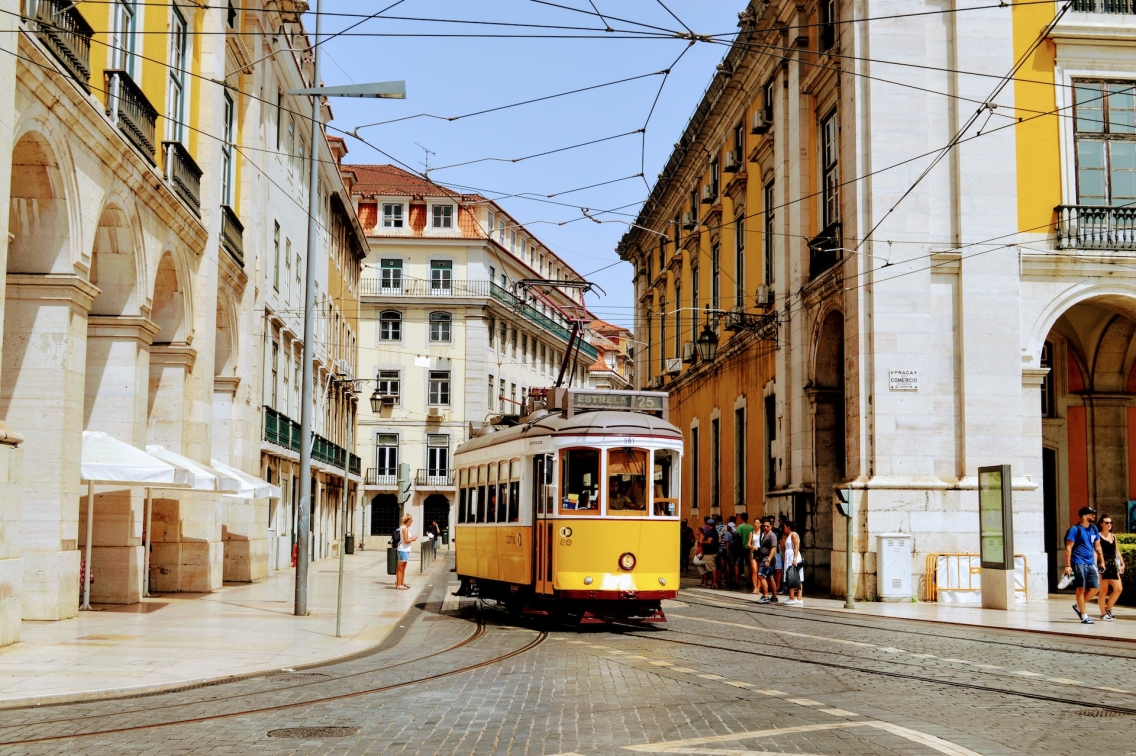 Differences between Brazilian and European Portuguese