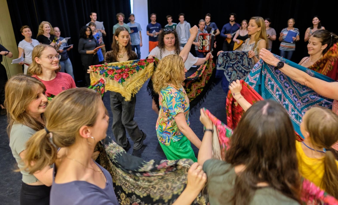 Students in the School of Russian dance.