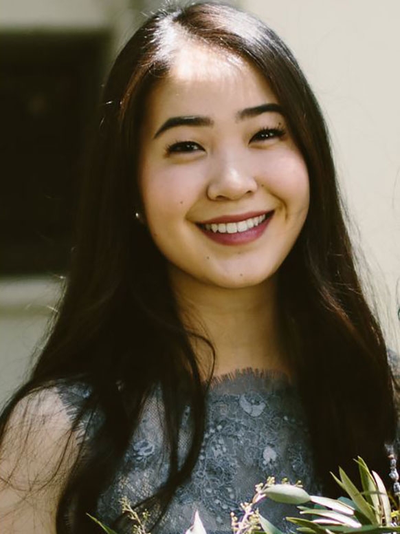 Headshot of Elizabeth Ho