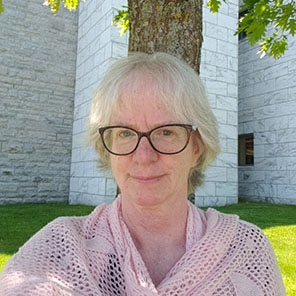 Profile of Arabella Holzapfel