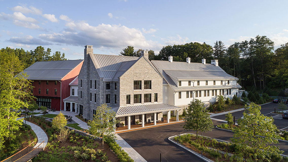 exterior view of the Williams Inn
