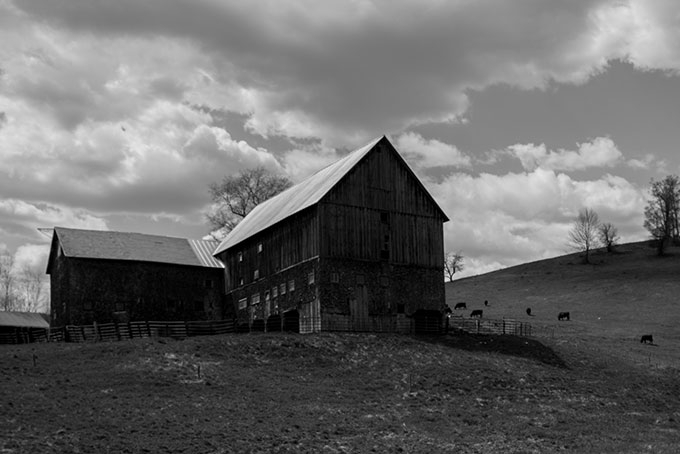 Hewett Barn, photo by Curtis Johnson