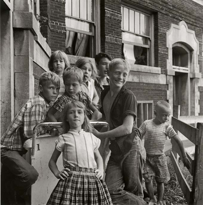 danny_lyon_children_on_ice_cream_box.jpg Danny Lyon, Children on Ice Cream Vendors Box