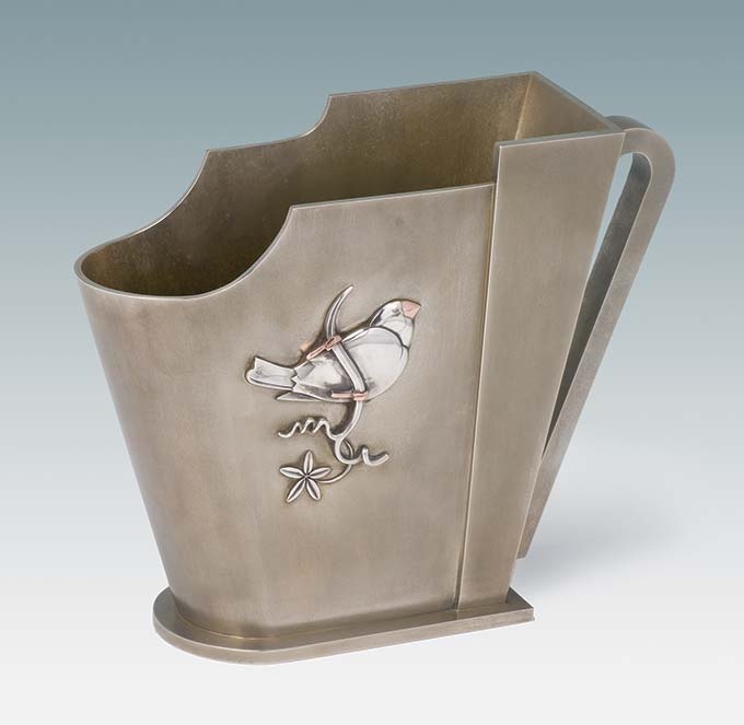 deco_japan_kikuoka_koseki_flower_vessel.jpg Kikuoka Kōseki, Flower Arrangement Vessel with Java Sparrow Design
