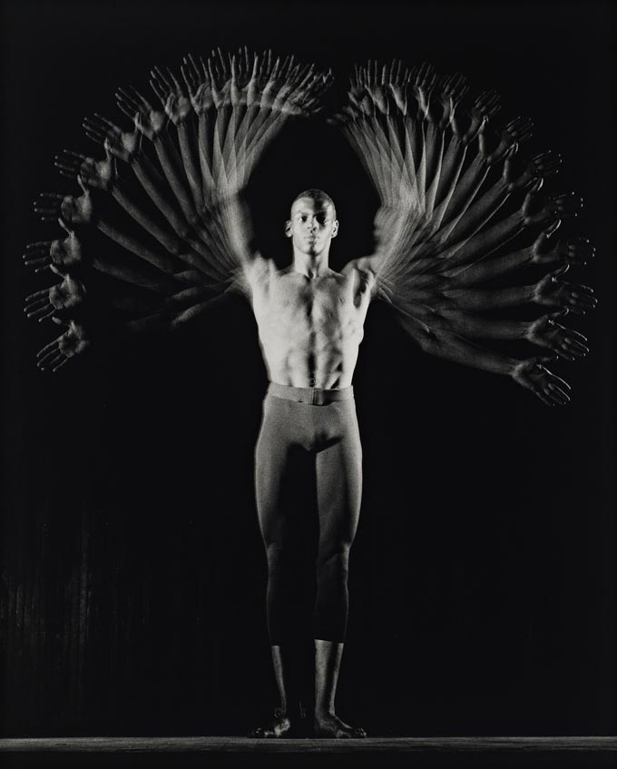 Harold Edgerton image of Gus Solomons