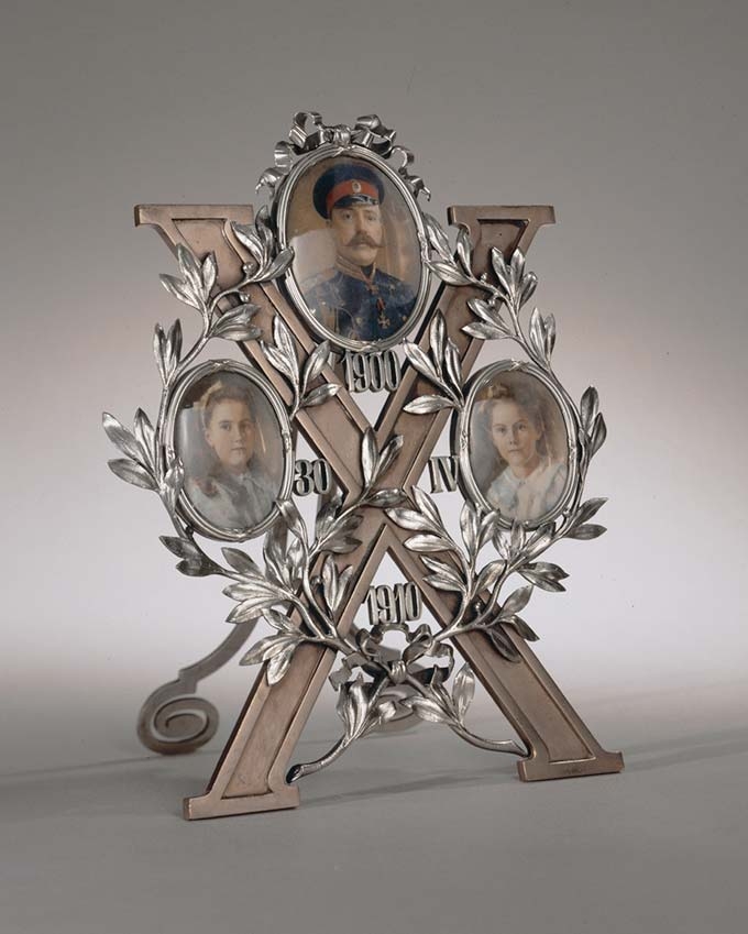 faberge_tenth_anniversary_frame.jpg Fabergé, Tenth Anniversary Frame
