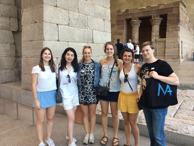 MuseumWorks 2018 Interns visit the Temple of Dendur