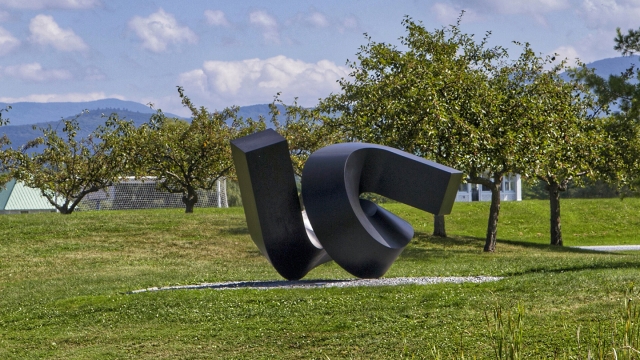Clement Meadmore | Middlebury College Museum of Art