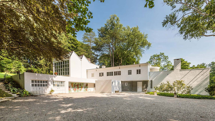 exterior view of an artist studio house