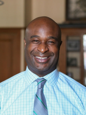 Profile of Mark D. Spence ’98