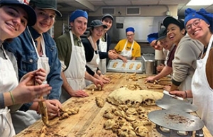 Middlebury students bake Challah.