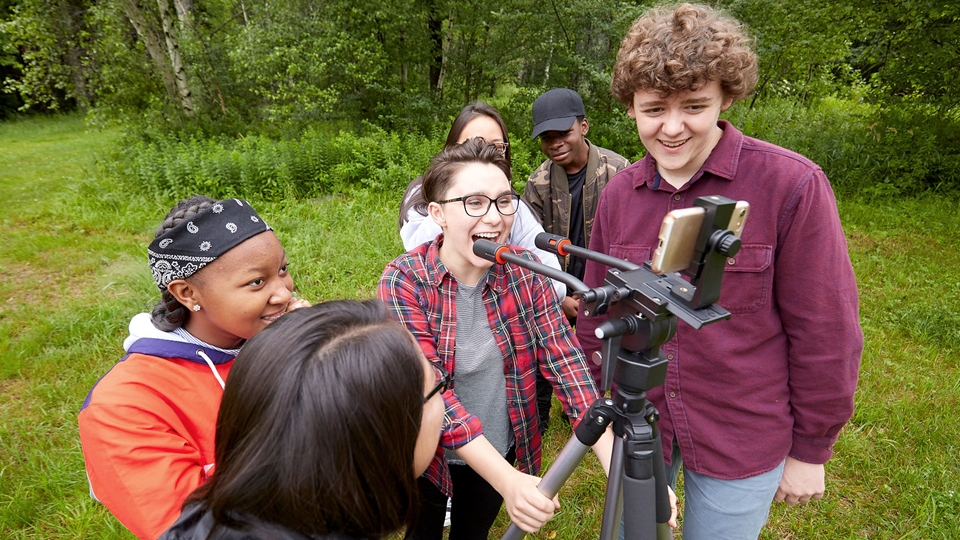 Middle school students work with teachers involved in the Bread Loaf Teacher Network.