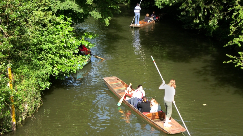 Students on outdoor river boating excursion in Oxford.