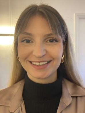 Profile of Roxanne Destrieux