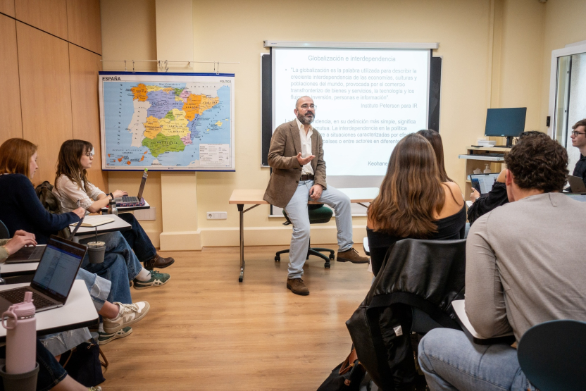 Professor with class at Middlebury's Madrid Campus on Sede Prim