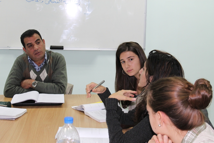 Photo of students in seminar in Jordan.