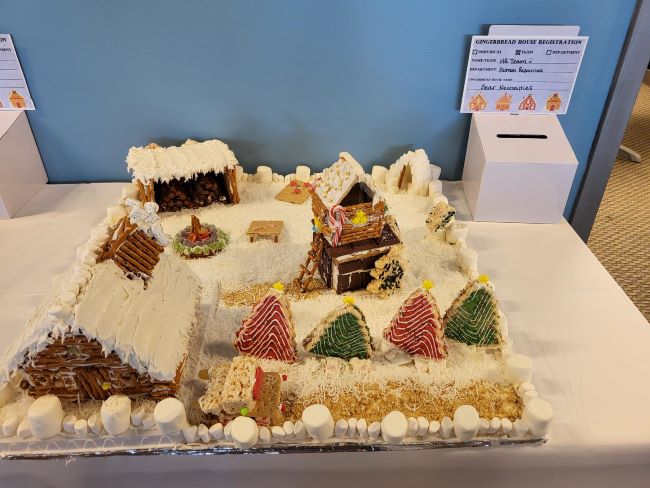 Gingerbread house Woodland Scene