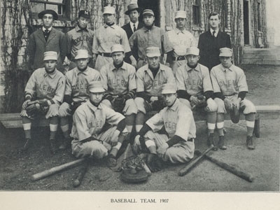 An archive photo of the 1907 Middlebury College baseball team.
