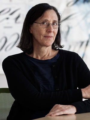 Melanie Mitchell headshot