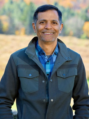Mohan Renganathan headshot