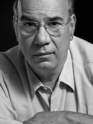 headshot of Professor Emeritus Jay Parini