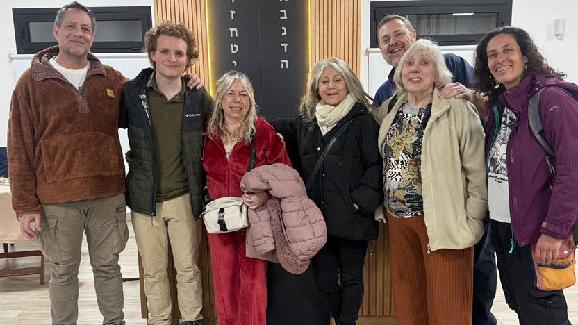 Shayah with members of the Synagogue