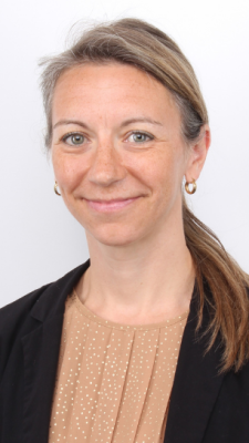 Suzanne Dael '02