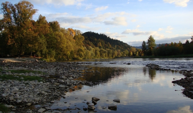 photo of summer river and hills