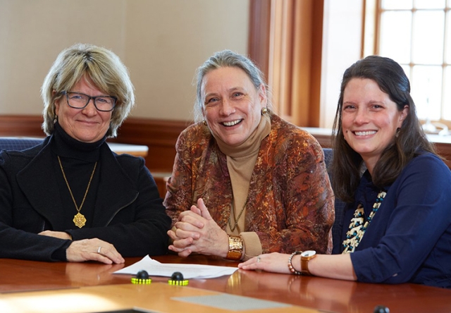 Elizabeth Hackett Robinson ’84, President Laurie Patton, and Heather Neuwirth Lovejoy ’08