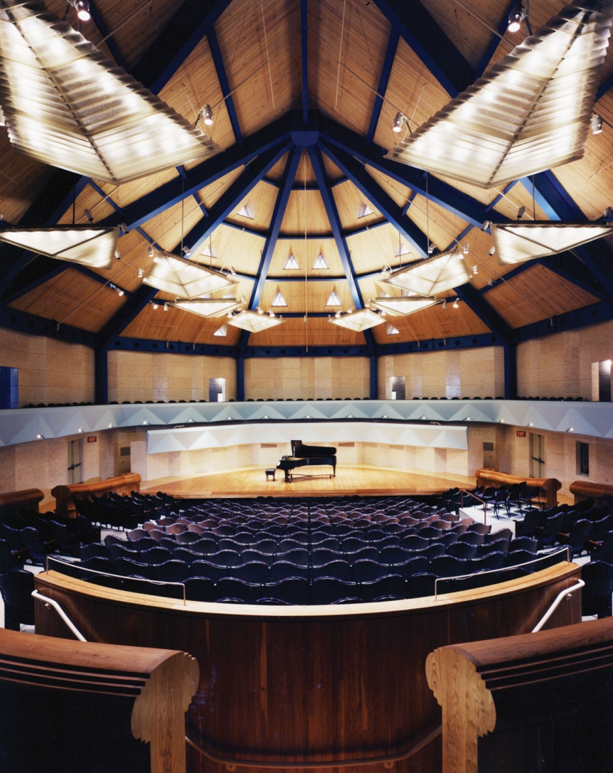  The Olin C. Robison Concert Hall, named for Middlebury’s 13th president, is an acoustical marvel with a 27-foot by 40-foot elliptical stage and a wraparound balcony. 