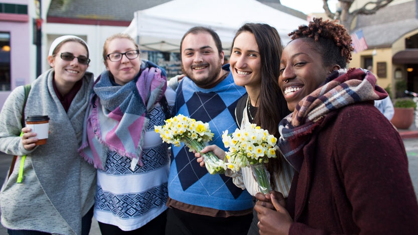 International students enjoy the local farmers market.