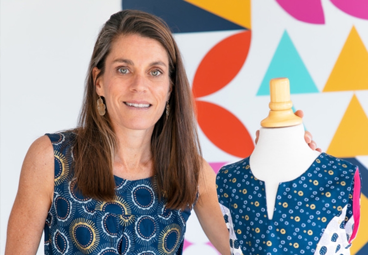 Portrait of Laurie Duarte in studio with a mannequin 