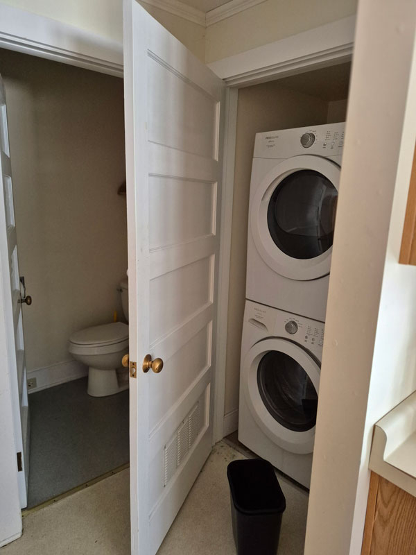 95 Main Street Apt 1 laundry