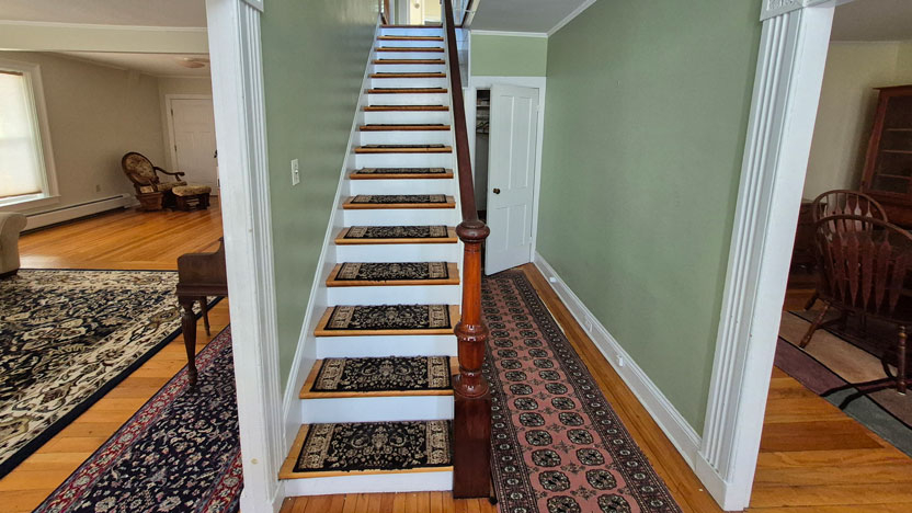 95 Main Street Apt 1 stair