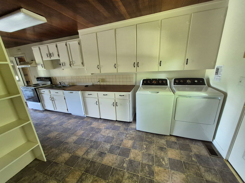 345 Rt 125 Kitchen and Laundry