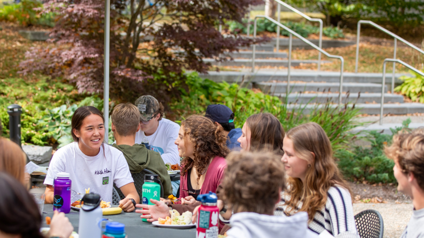 Students enjoy lunch outside Atwater dining hall