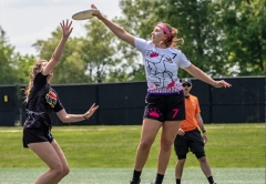 Middlebury Women’s Ultimate Frisbee team clutches the victory.