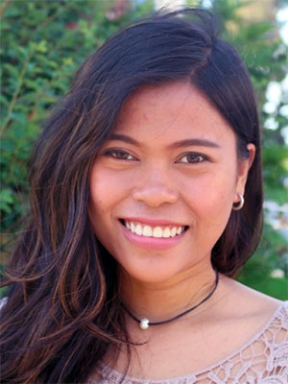 Portrait Photo of Maria Abragan