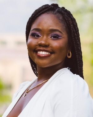 Yasmine Signey '22