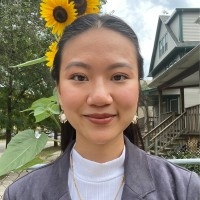 portrait of Theresa Nguyen '21