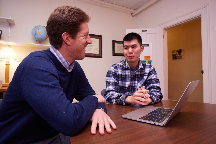 Tim Mosehauer and student in an advising appointment.