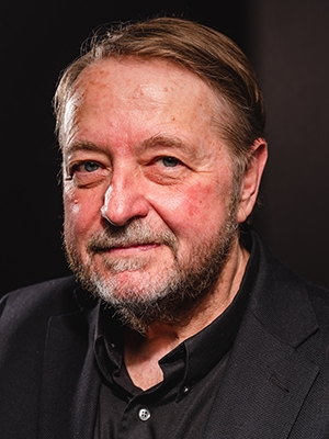 Luis Alberto Urrea